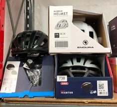 QUANTITY OF SPORTS & EXERCISE ITEMS TO INCLUDE ABUS VIANTOR RACING BIKE HELMET - SPORTY BICYCLE HELMET FOR BEGINNERS - FOR WOMEN AND MEN - SILVER, SIZE M: LOCATION - SIDE RACK