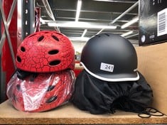 QUANTITY OF SPORTS AND EXERCISE ITEMS TO INCLUDE RHOKIC SPORTS HELMET SIZE 50/55CM BLACK : LOCATION - C