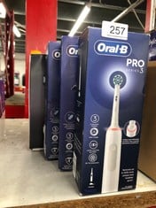 QUANTITY OF HEALTH & BEAUTY ITEMS TO INCLUDE ORAL-B PRO 3 ELECTRIC TOOTHBRUSH FOR ADULTS, 1 CROSS ACTION TOOTHBRUSH HEAD, 3 MODES, ORAL B ELECTRIC TOOTHBRUSH WITH PRESSURE SENSOR, 3000, WHITE: LOCATI