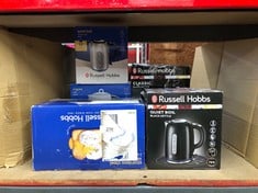 QUANTITY OF KITCHEN & APPLIANCES ITEMS TO INCLUDE RUSSELL HOBBS BLACK STAINLESS STEEL ELECTRIC 1.7L CORDLESS KETTLE (QUIET & FAST BOIL 3KW, REMOVABLE WASHABLE ANTI-SCALE FILTER, PUSH BUTTON LID, PERF