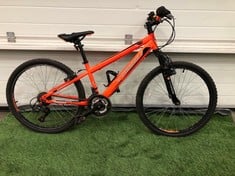 TEAM MX-24 ORANGE AND BLACK KIDS BMX BIKE: LOCATION - FLOOR(COLLECTION OR OPTIONAL DELIVERY AVAILABLE)