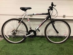 OPTIMA STORM HI TENSILE GREY BLACK AND RED ADULT MOUNTAIN BIKE: LOCATION - FLOOR(COLLECTION OR OPTIONAL DELIVERY AVAILABLE)