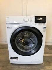 AEG 7000 SERIES PROSTEAM MODEL: LFR71864B RRP £579: LOCATION - BOOTH(COLLECTION OR OPTIONAL DELIVERY AVAILABLE)