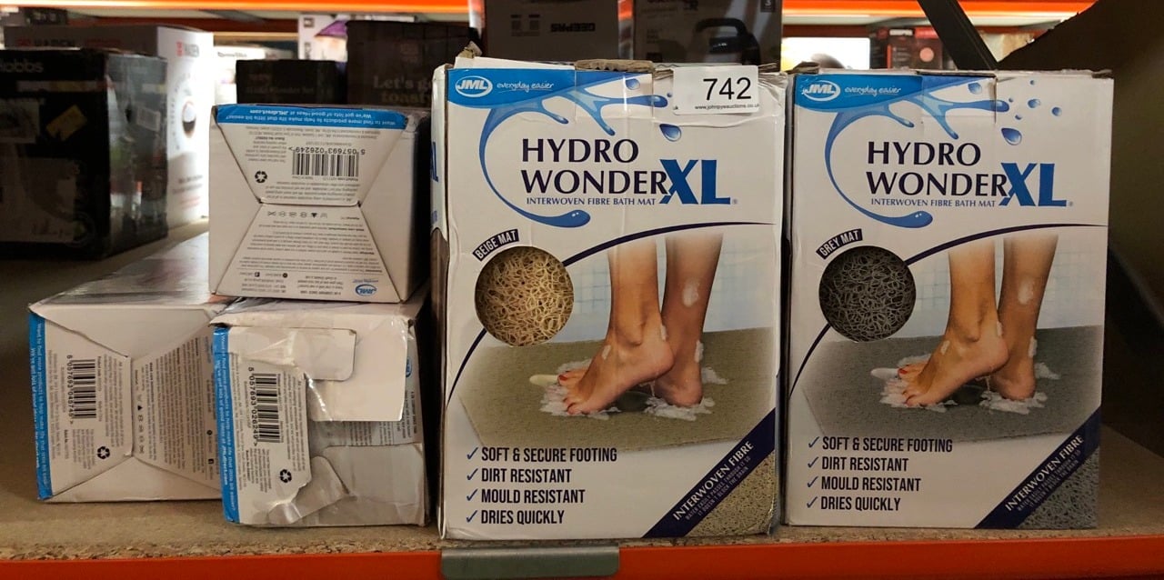 QUANTITY OF ITEMS TO INCLUDE JML HYDRO WONDER XL - SUPER-COMFY SHOWER MAT THAT NEVER STAINS OR BLOCKS YOUR DRAINS - GREY: LOCATION - G RACK