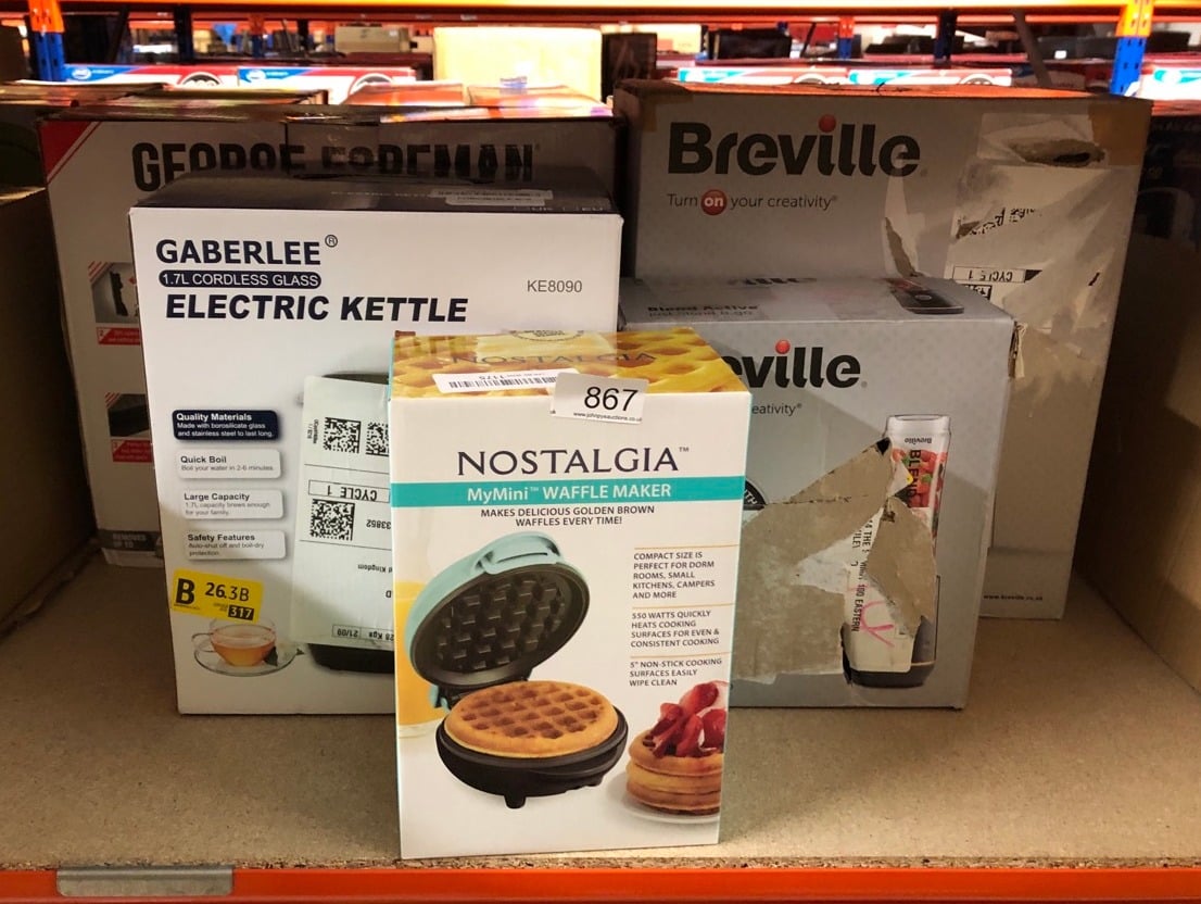 NOSTALGIA MWF5AQ MYMINI PERSONAL ELECTRIC WAFFLE MAKER, HASH BROWNS, FRENCH TOAST GRILLED CHEESE, QUESADILLA, BROWNIES, COOKIES, AQUA.: LOCATION - H RACK