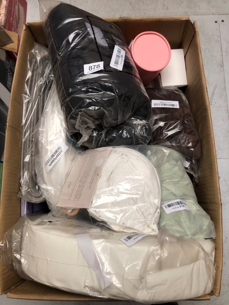 QUANTITY OF ITEMS TO INCLUDE VIVE TOILET SEAT CUSHION: LOCATION - H RACK