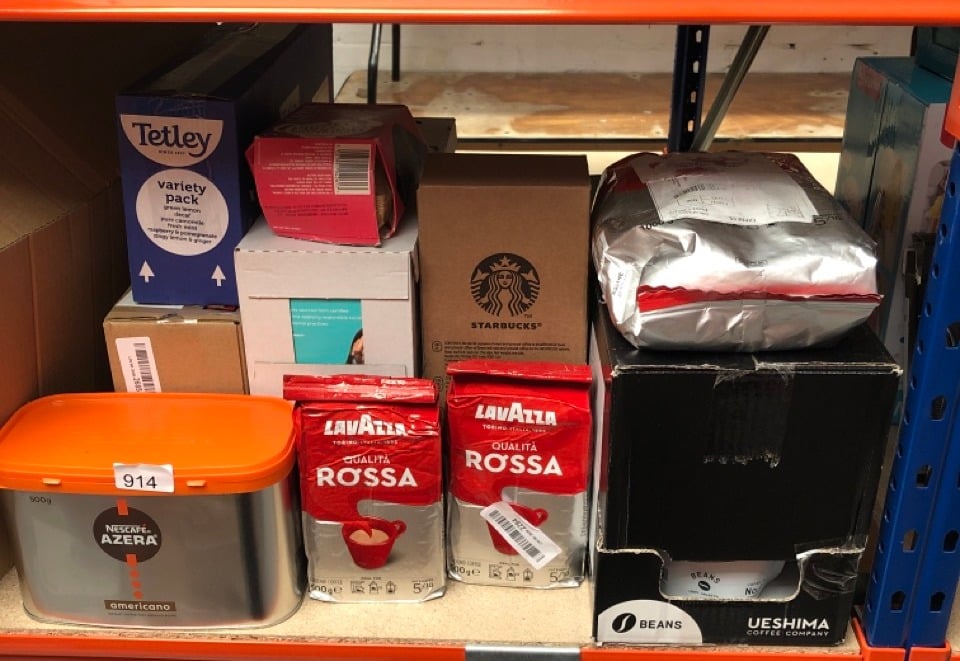 QUANTITY OF FOOD & DRINK ITEMS TO INCLUDE LAVAZZA QUALITÀ ROSSA, GROUND COFFEE ESPRESSO, ARABICA AND ROBUSTA MEDIUM ROAST 500 G PACK MAY BE PASSED BBE : LOCATION - I RACK