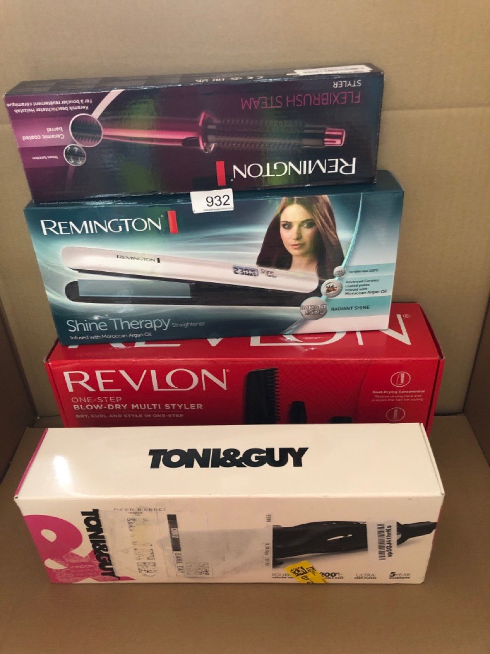 QUANTITY OF HEALTH & BEAUTY ITEMS TO INCLUDE TONI & GUY DEEP BARREL HAIR WAVER, 32 MM - BLACK: LOCATION - I RACK