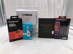 QUANTITY OF ITEMS TO INCLUDE YAMAHA HPH-100WH DYNAMIC CLOSED-BACK HEADPHONES, WHITE: LOCATION - E