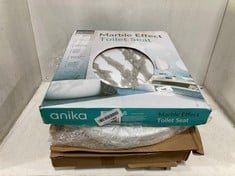 3 X ASSORTED TOILET SEATS TO INCLUDE ANIKA MARBLE EFFECT TOILET SEAT IN MARBLE EFFECT