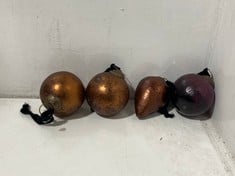 4 X NKUKU JALSHARA BAUBLES MOSS - SET OF 4 JB3901 TO INCLUDE NKUKU JALSHARA BAUBLES ANTIQUE COPPER - SET OF 4 JB4101 TOTAL RRP- £112.50