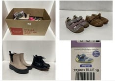 BOX OF ASSORTED KIDS FOOTWEAR TO INCLUDE WALKRIGHT LACE UP ANKLE BOOTS BLACK PATENT SIZE 7