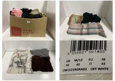 BOX OF APPROX 30 X ASSORTED ADULT CLOTHING TO INCLUDE CHELSEA PEERS PJ SET OFF-WHITE GIRAFFES SIZE M/12