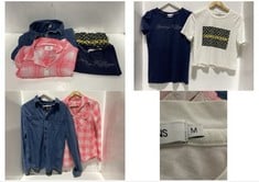 4 X ASSORTED ADULT BRANDED CLOTHING TO INCLUDE SUPERDRY LONG SLEEVE CHECK SHIRT BRIGHT PINK SIZE LG