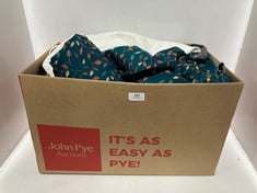 BOX OF ASSORTED ADULT CLOTHING TO INCLUDE RIVER ISLAND DENIM JEANS OFF-WHITE SIZE 12R