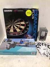 3 X ASSORTED SPORTS ITEMS TO INCLUDE WINMAU DARTBOARD DIAMOND PLUS