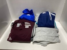 4 X ASSORTED KIDS CLOTHES TO INCLUDE ADIDAS BOYS JOGGERS IN GREY SIZE 13-14 YEARS