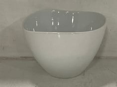 16 X STONE THE CROWS LARGE DEEP CURVED BOWL-DIA 22.5CMS - TOTAL RRP £528