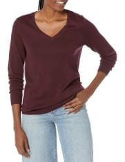 X30 ASSORTED CLOTHING TO INCLUDE ESSENTIALS WOMEN'S CLASSIC-FIT LIGHTWEIGHT LONG-SLEEVE V-NECK JUMPER (AVAILABLE IN PLUS SIZE), DARK BURGUNDY, XS.