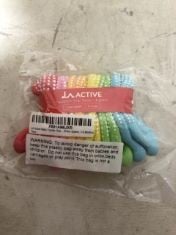 50 X LA ACTIVE NEWBORN GRIPS SOCKS 3-6 MONTHS .