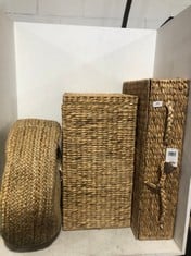 3 X ASSORTED JOHN LEWIS HOUSEHOLD ITEMS TO INCLUDE HAND CRAFTED HYACINTH UNDERBED STORAGE WICKER BOX