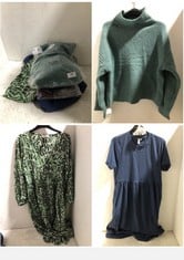 4 X ASSORTED JOHN LEWIS CLOTHING TO INCLUDE ALPACA TURTLE NECJ KNIT JUMPER DREEN SIZE SM