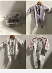 4 X ASSORTED KIDS JOHN LEWIS CLOTHING TO INCLUDE SLEEPSUIT MAUVE SIZE 0-3MTHS