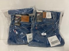 2 ASSORTED ADULT CLOTHING ITEMS TO INCLUDE LEVI 501 HIGH RISE TAPERED LEG JEAN DENIM BLUE - SIZE 26 - TOTAL RRP £176