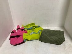 PULLOVER JUMPER IN PINK / GREEN - SIZE S TO INCLUDE OSAKA MID RISE BARREL TROUSERS IN KHAKI GREEN - SIZE 26