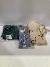 3 X ASSORTED ADULT CLOTHING ITEMS TO INCLUDE COMING HOME ROMPER IN PURPLE - SIZE L - TOTAL RRP £357