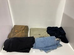 5 X ASSORTED ADULT CLOTHING ITEMS TO INCLUDE DEEP TRANCE MID RISE DROPPED BOYFRIEND JEANS IN RUST BROWN - SIZE 24 - TOTAL RRP £582