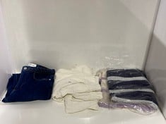 3 X ASSORTED ADULT CLOTHING ITEMS TO INCLUDE UPTOWN STRIPE HALF & HALF PULLOVER JUMPER IN WHITE / NAVY - TOTAL RRP £471