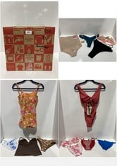 20 X ASSORTED SWIMWEAR ITEMS TO INCLUDE THE FRILL TIE BLACK SWIMSUIT BOTTOMS - SIZE XS