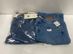 LEVI'S 501 HIGH RISE BLUE JEANS- SIZE 28 TO INCLUDE LEVI'S LOOSE STRIAGHT BLUE WASHED JEANS- SIZE 28- TOTAL RRP £171