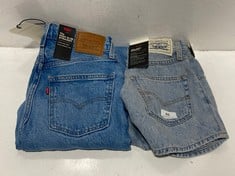 LEVI'S 70'S HIGH SLIM STRAIGHT BLUE JEANS-SIZE 25 TO INCLUDE LEVI'S 80'S MOM LIGHT BLUE DENIM SHORTS- SIZE 24W (RRP-£60)