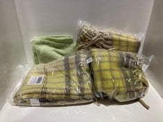 4 X ASSORTED ADULT CLOTHING ITEMS TO INCLUDE FALLING FOR YOU SCARF IN YELLOW - TOTAL RRP £232