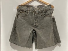 5 X LONG BLACK DENIM SHORTS- SIZE 27- TOTAL RRP £440