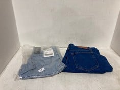 3 X ASSORTED ADULT CLOTHING ITEMS TO INCLUDE 80' MOM HIGH RISE JEAN SHORTS SKY BLUE - SIZE 28 - TOTAL RRP £115