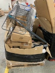 PALLET OF ASSORTED ITEMS TO INCLUDE NATURE'S MARKET WOODEN NESTING BOX TO INCLUDE 2 X FOLDING CLOTHES AIRER IN GREY (ZONE 2) (KERBSIDE PALLET DELIVERY)