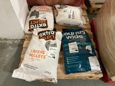 3 X EXTRA SELECT LAYERS PELLETS 20KG TO INCLUDE 1 X COUNTRY WIDE PIGEON FOOD 20KG (ZONE 3)