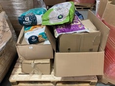 PALLET OF ASSORTED CAT LITTER TO INCLUDE BREEDER CELECT CAT LITTER 30L (ZONE 3) (KERBSIDE PALLET DELIVERY)