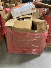 PALLET OF ASSORTED ITEMS TO INCLUDE STATUS 11 FIN OIL FILLED RADIATOR WITH TIMER TO INCLUDE 76CM TOWER FAN - MODEL NO. 90333B (ZONE 4) (KERBSIDE PALLET DELIVERY)