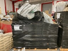 PALLET OF ASSORTED CAR REPLACEMENT PARTS TO INCLUDE LEXUS '2016 - 2020' PRIMED REAR BUMPER - NO PDC HOLES (TY04471BGQ) (KERBSIDE PALLET DELIVERY)