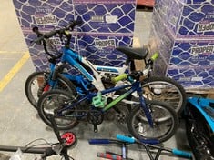 3 X ASSORTED KIDS BIKES TO INCLUDE ETNA TERRAIN BOYS BIKE IN BLUE / WHITE