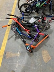 APPROX 5 X ASSORTED STUNT / ELECTRIC SCOOTERS TO INCLUDE MONGOOSE STUNT SCOOTER IN ORANGE / BLACK (COLLECTION ONLY)