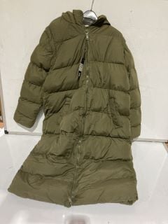 1 X BOX OF ASSORTED WOMENS COATS