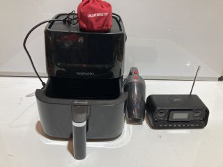 BOX OF KITCHEN ITEMS TO INCLUDE DAEWOO AIR FRYER