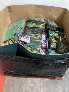 PALLET OF ITEMS TO INCLUDE ERIK PHOTO ALBUMS & VARIOUS UNION JACK WAVING FLAGS