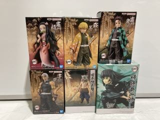 BOX OF ACTION FIGURES TO INCLUDE NARUTO VIBRATION STARS ACTION FIGURE