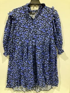 BOX OF PREMIUM DESIGNER APPAREL TO INCLUDE VERY BLACK/BLUE FLORAL DRESS SIZE 14